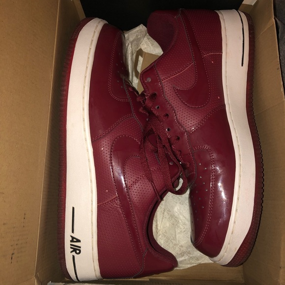 **RARE** NIKE AIR FORCE 1 07' TEAM RED MENS SIZE 12 NEW IN BOX!!! - Picture 3 of 16